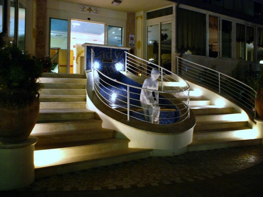 Hotel Lady Mary Milano Marittima Eksteriør bilde
